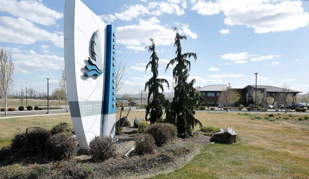 The Port of Pasco’s Osprey Pointe Business and Technology Park is near the Heritage Industrial Center, Big Pasco Industrial Center and the Oregon Avenue light industrial corridor on East Ainsworth Street at Oregon Avenue.