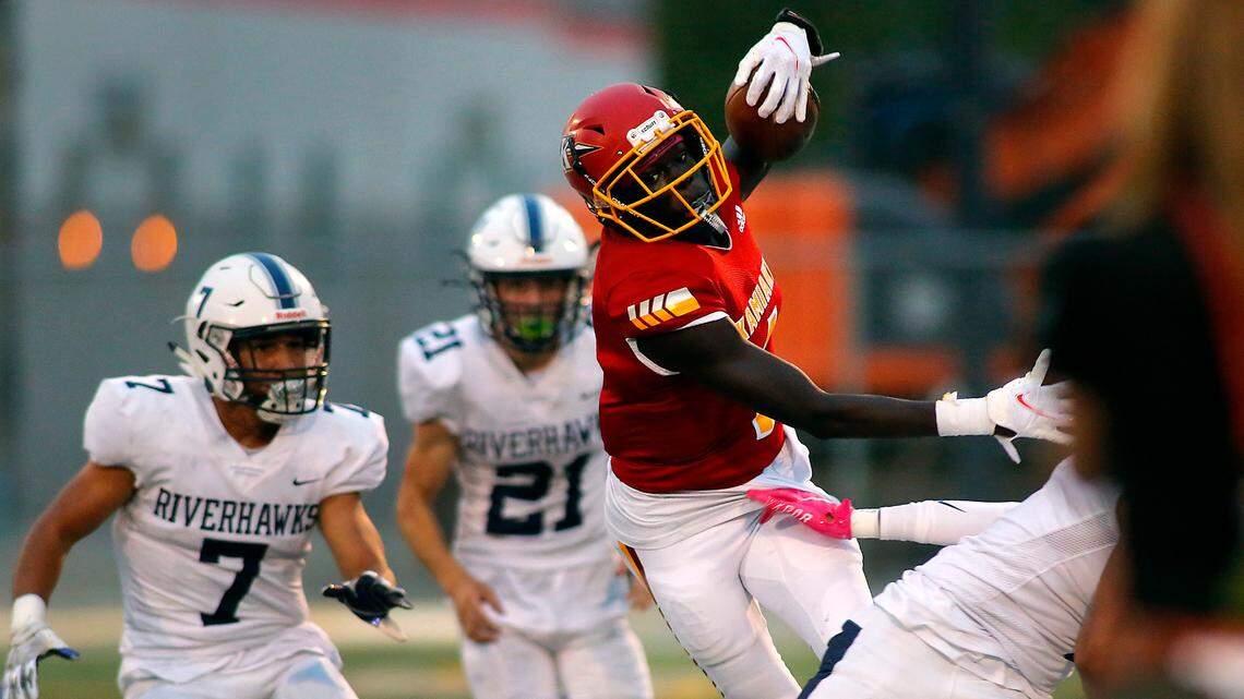 Kamiakin outguns Kennewick for key MCC win. Week 6 football highlights