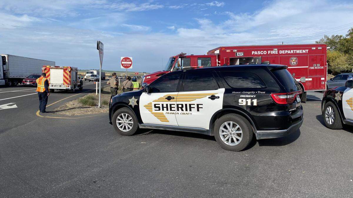 A mother and daughter were killed in a crash at the intersection of Highway 395 and Crestloch Road in Franklin County on Sunday.