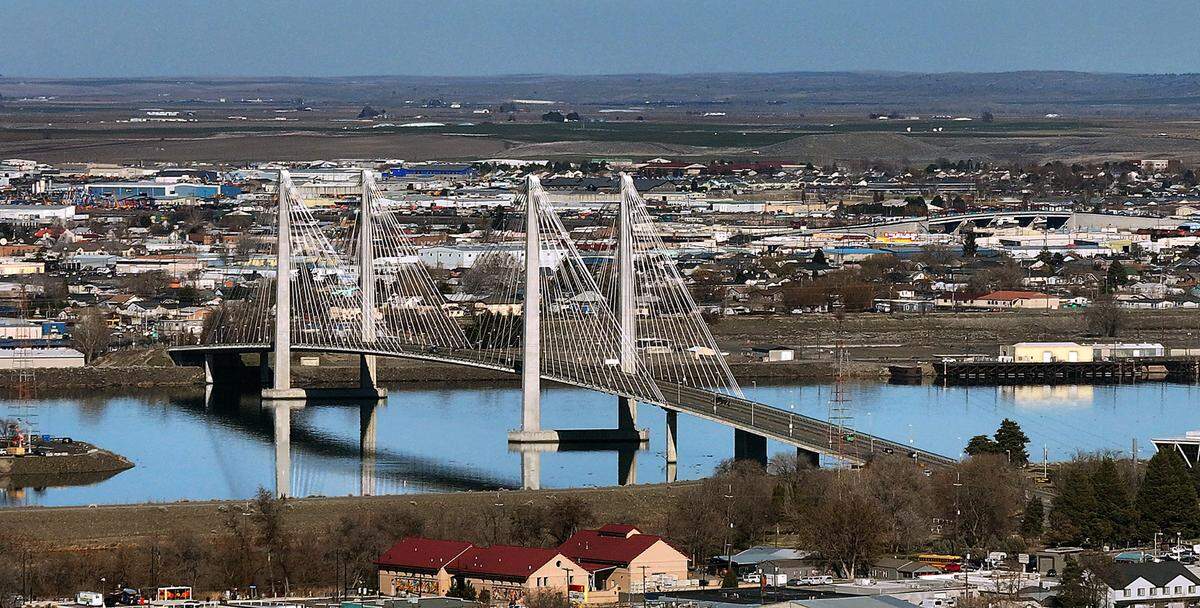 Highway 397 crosses the Columbia River on the cable bridge between Pasco and Kennewick.