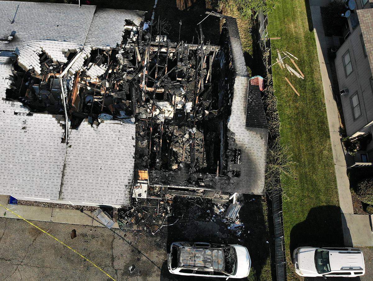 A Wednesday morning blaze heavily damaged the apartment building off West Canal Drive in Kennewick. The fire caused the roof to collapse, leaving three of the units severely damaged and the building unstable.