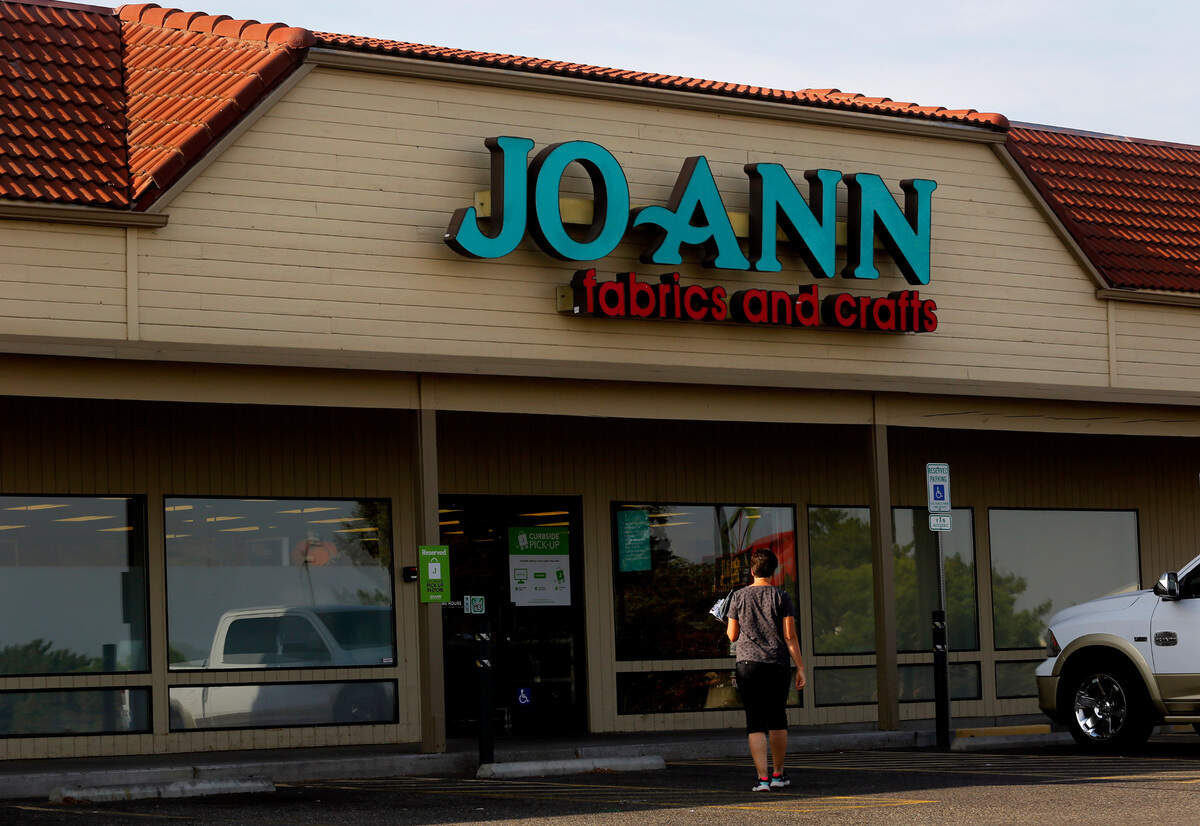 Natural Grocers, based in Lakewood, Colo., will open a store in the former JoAnn Fabric and Crafts, location, 751 N. Columbia Center Blvd. in Kennewick.