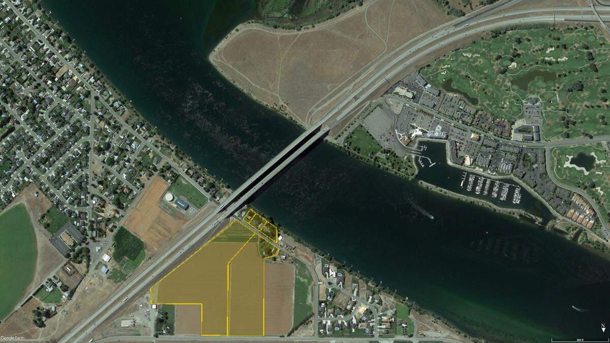 The 45-acre Harris Farm, which faces Richland’s Columbia Point from western Pasco, was sold at auction on Thursday. It brought in more than $5 million.