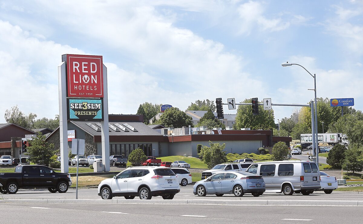 The Red Lion Hotel on North Columbia Center Boulevard in Kennewick is planning on constructing three new restaurant buildings totaling 12,000-square-feet this fall.