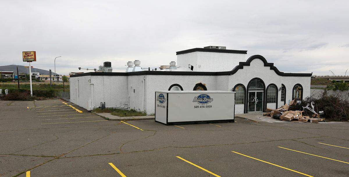 Remodeling work continues to convert the former Cinco de Mayo restaurant into a new crepe restaurant in Kennewick.