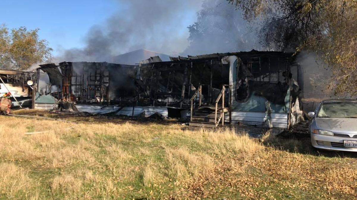 Investigators are trying to determine what started a blaze that destroyed a mobile home in Finley Wednesday afternoon.