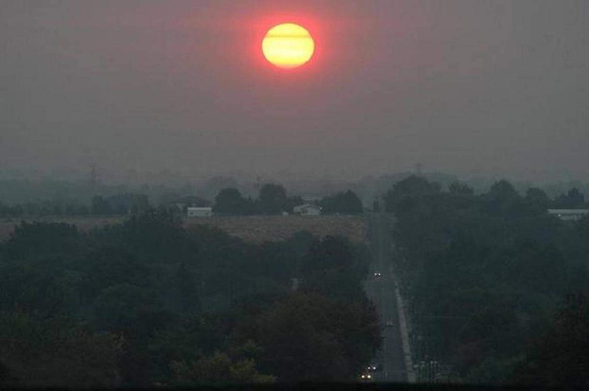 The Tri-Cities earned a failing grade for its increasing problems with ozone after recent hot summers and wildfire smoke have taken their toll, a new report said.