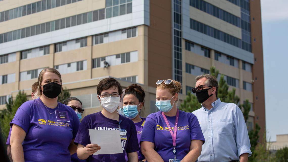 ‘Just getting tired.’ Kadlec employees plan picket after months with no contract