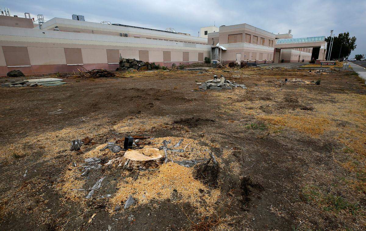 The 70-year-old building has been sitting vacant for more than a year as it changed hands in order to become the future home for part of the Benton and Franklin County behavioral health center’s services.