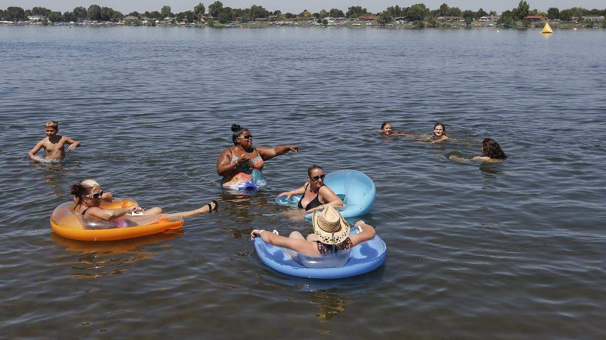 Expect another month of hotter than usual weather for the Tri-Cities, says the National Weather Service.