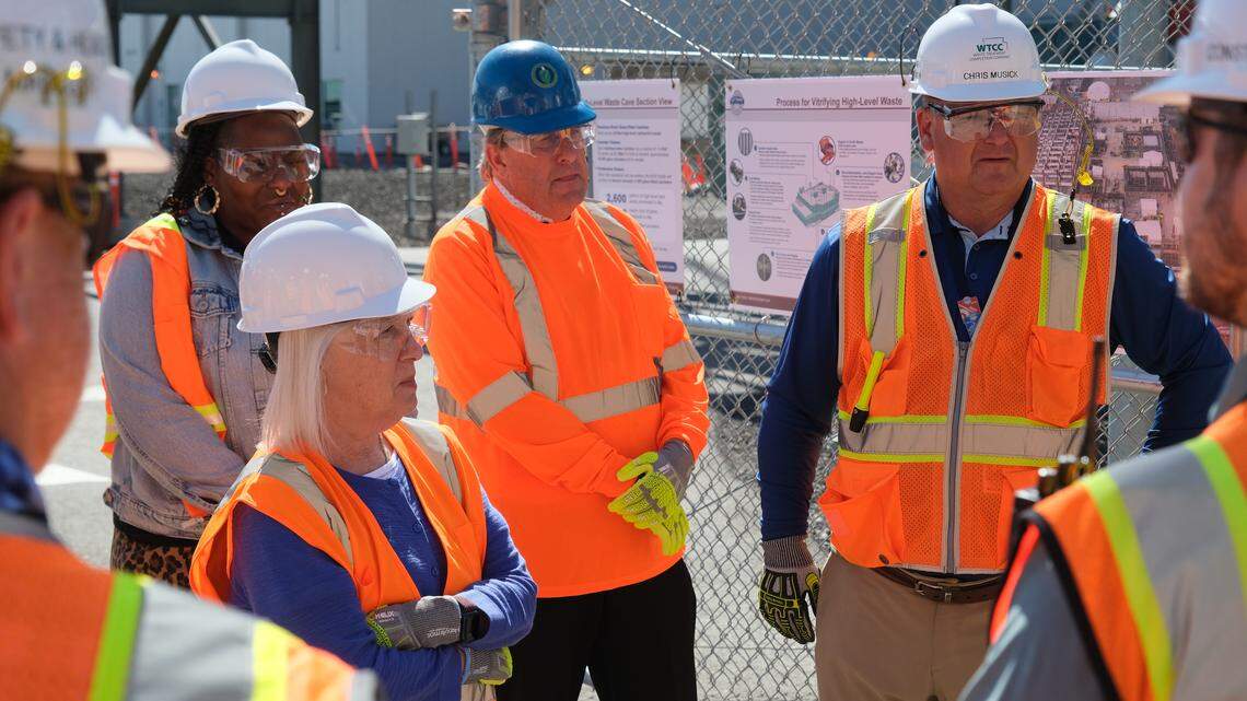 Murray, union leaders warn of layoffs under Trump proposed Hanford budget