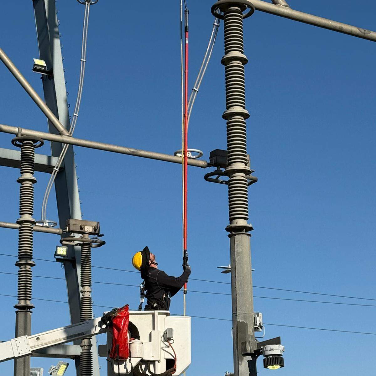 The Columbia Generating Station near Richland, Wash., reconnected to the Northwest power grid June 16 after a refueling outage. The photo was taken at the start of the 65-day outage.