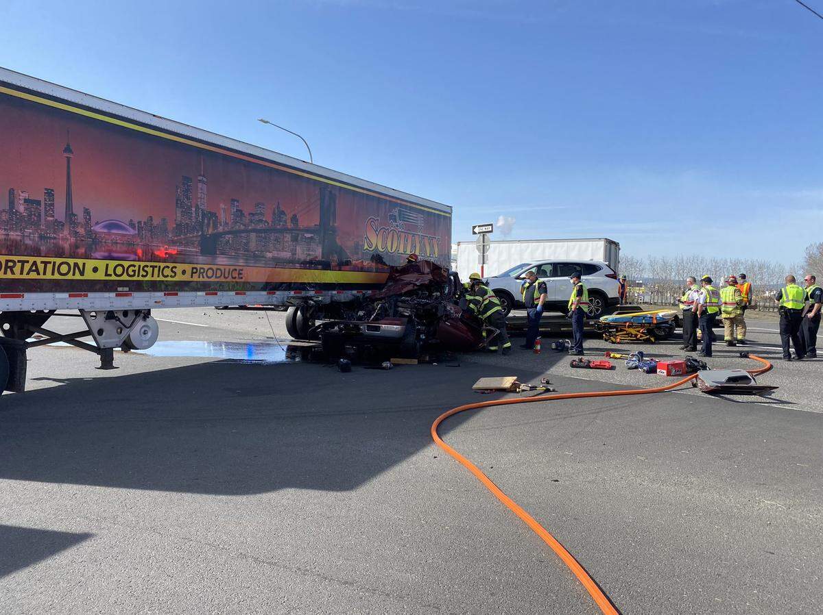 A pickup and semi collided Thursday at Foster Wells Road and Highway 395.