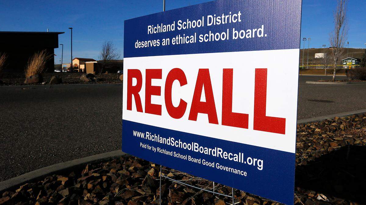A sign is posted at Badger Mountain Community Park calling attention to the effort to recall three Richland School Board members.