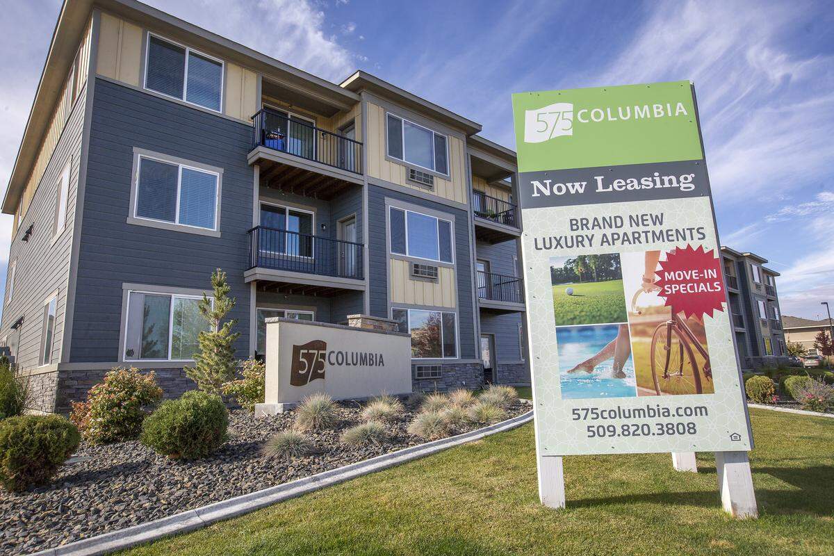 575 Columbia Point, a 94-unit project that opened last summer on the Richland city golf course. is under contract to sell for $17.75 million in a deal slated to close this month. The price works out to $189,000 per unit, a new record for a Tri-City apartment project.