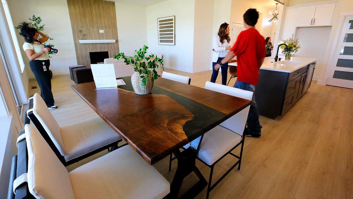Pasco students show off their $525K custom home. It’s the 25th built by kids