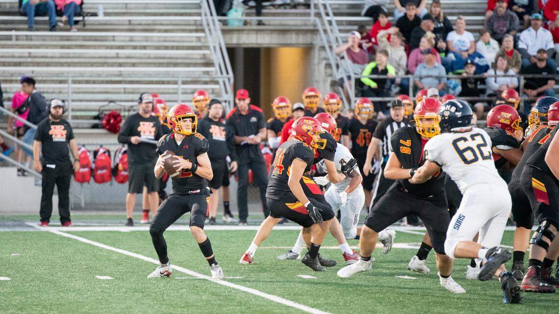 Kamiakin quarterback Carter Poland had 206 yards passing and three touchdowns against the Richland Bombers this week. He’s shown here against Southridge High in September.