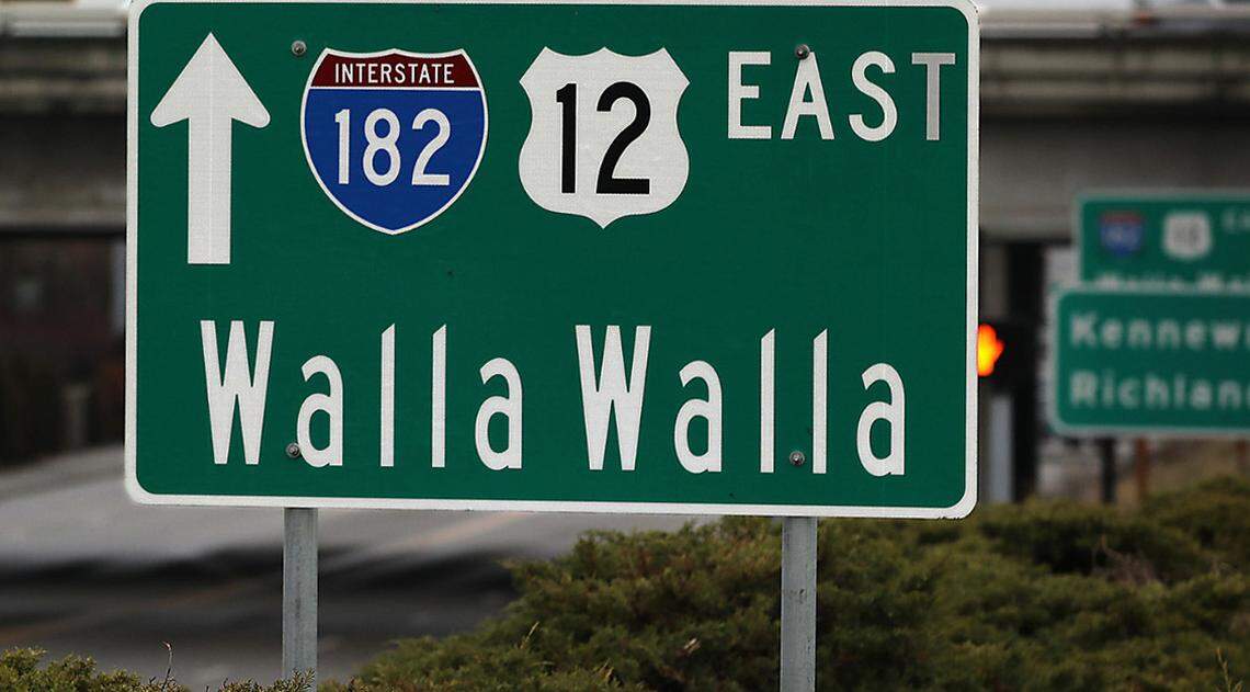 Highway direction sign directs motorists to the highwa towards Walla Walla from the Interstate 182 interchange at 20th Avenue in Pasco.