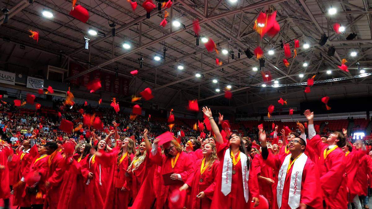 Gallery | 360 students graduate from Kamiakin High School in 2022