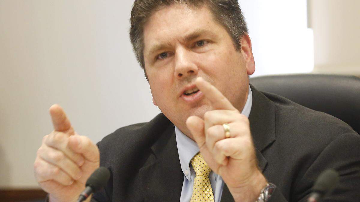 The Washington Supreme Court ruled the Benton-Franklin Superior Court bench erred when it appointed a deputy to serve under Franklin County’s elected prosecutor Shawn Sant. Sant asked the court to confirm his authority to decide who works in his office.