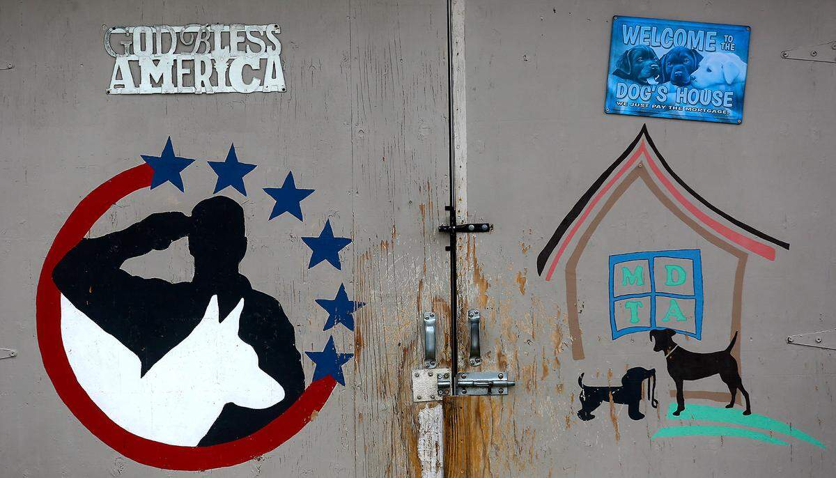 Sign on doors at the Service Peace Warriors building near Eltipia in Franklin County.