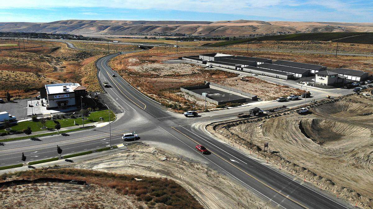 A labor dispute halted construction of a roundabout project along Dallas Road at Badger Mountain South on Aug. 12, 2025, according to the city of Richland.
