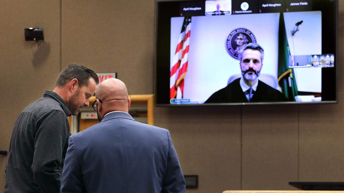 Benton commissioner accused of theft, assault and lying may take plea deal