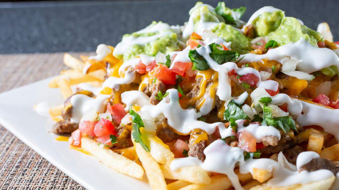 Dirty hands, safety hazards. 8 Tri-Cities restaurants fail food inspections