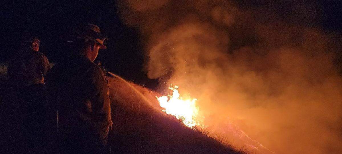 The Yellepit Fire in Benton County had burned about 2,000 acres and was growing Saturday afternoon.