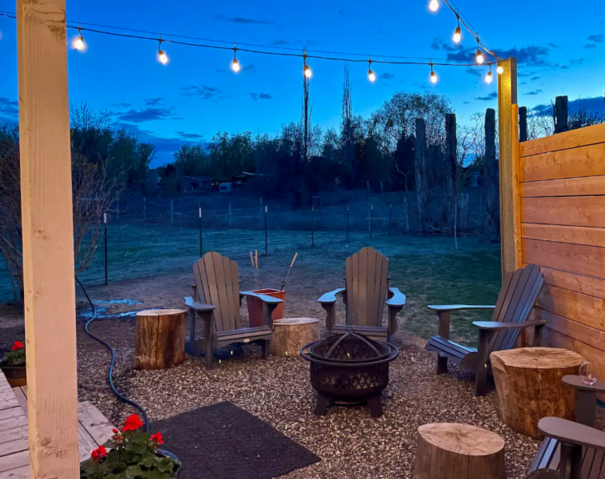 The Little House in Richland is a studio guesthouse available on Airbnb.