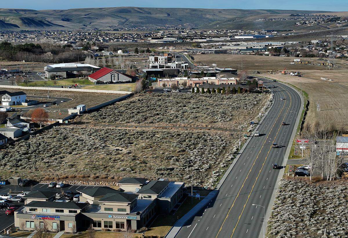 HAPO Community Credit Union is preparing to build a $10 million business complex to house its growing commercial and business banking baking lines in west Kennewick.