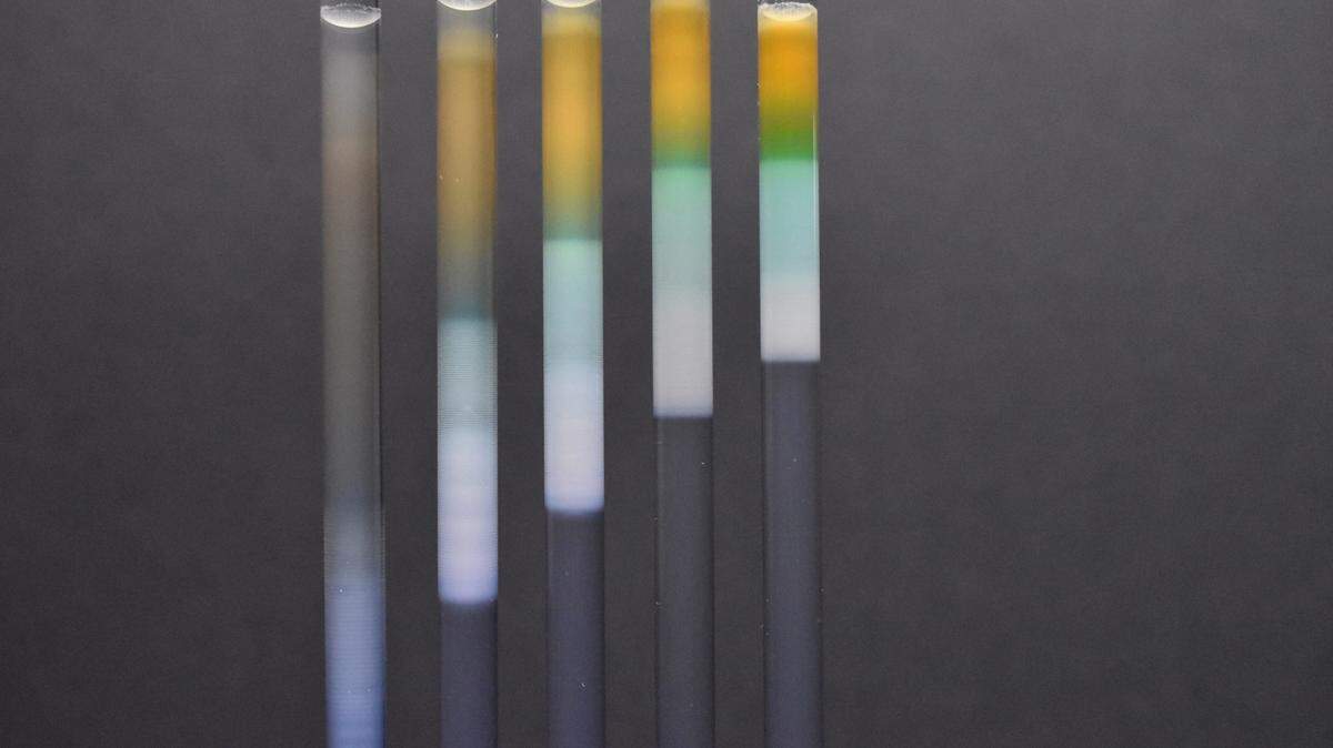 As shown here, a method for recycling electronic waste developed by researchers at PNNL separates and extracts valuable minerals based on the different rates at which they diffuse and form solids.