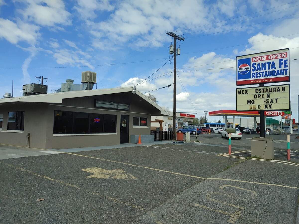 Santa Fe Restaurant has opened in the former Kiko’s Tacos restaurant, 1014 S. Washington St., near Kennewick City Hall and the former Kennewick General Hospital.