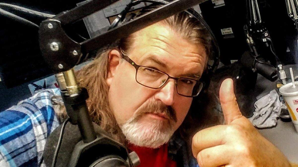 Tri-Cities broadcaster Ed Dailey and former host of KORD-FM’s “Legends of Country” has died.