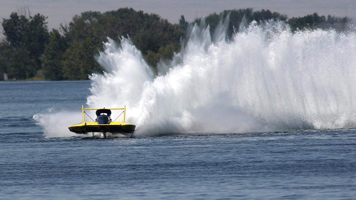 Here’s your megaguide to the 2023 Tri-City Water Follies. Schedule, prices, parking + more