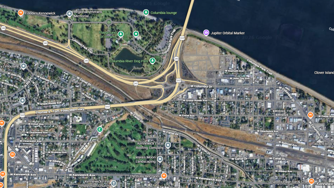 2 adults, 2 children sent to the hospital after pileup on Highway 395
