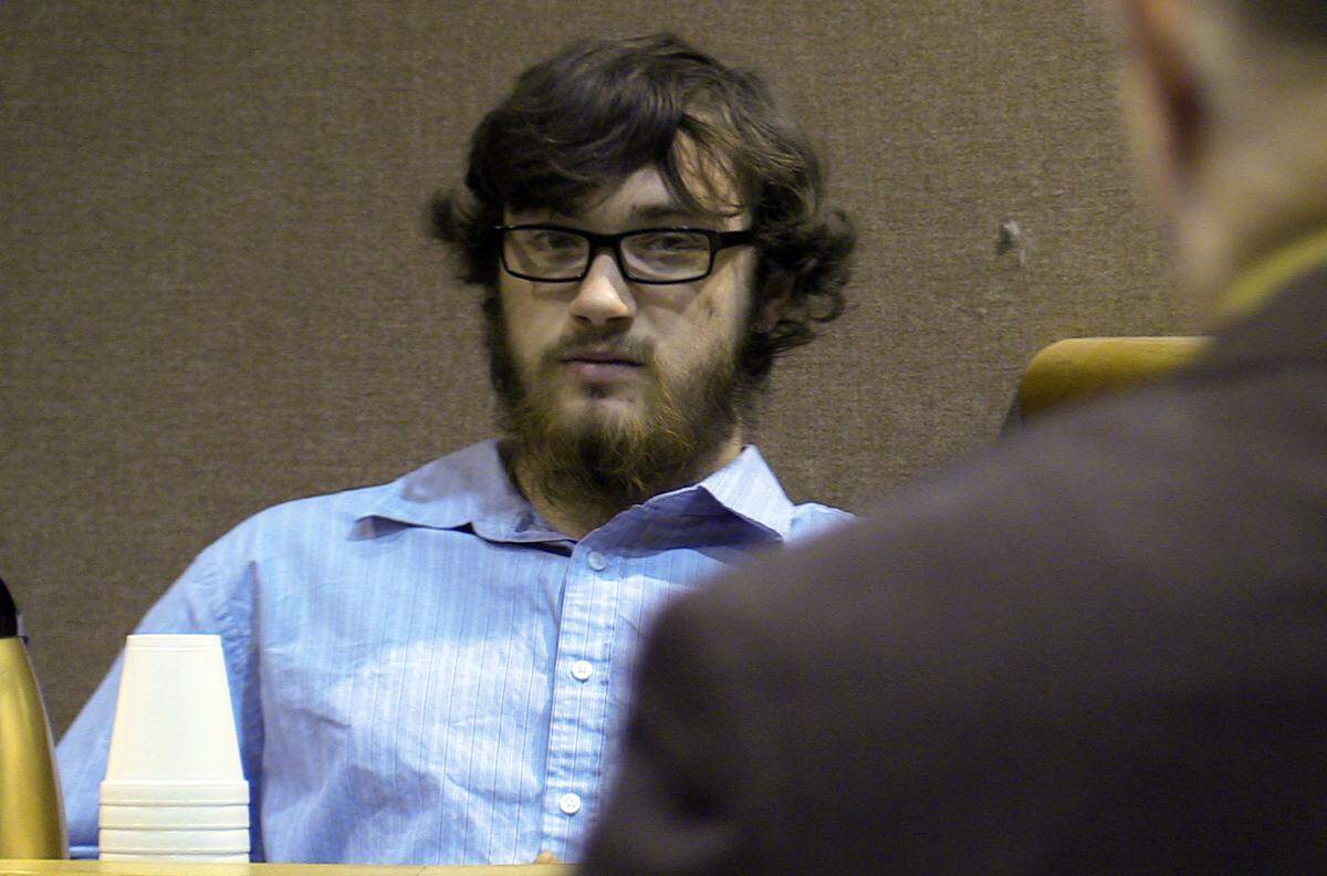 Jeremiah D. Cunningham testifies in Benton Superior Court in Kennewick on Thursday during Fe Hadley’s trial.