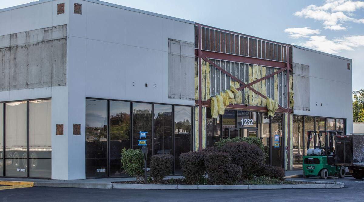 A former Pier One store on Columbia Center Boulevard in Kennewick is going through a $1 million renovation.
