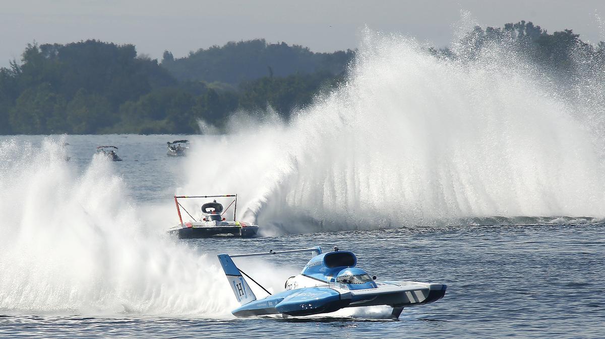 Jimmy Shane in the U-1 Homestreet Bank unlimited hydroplane flies to victory in heat 2B Saturday in front of Andrew Tate in the U-9 Les Schwab tire unlimited hydroplane Saturday afternoon in the Columbia River.