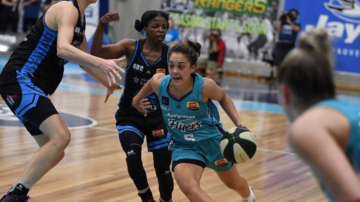 Kennewick grad Leilani Mitchell is in her second season for the Southside Flyers in Austrailia. The 35-year-old is leading the team and the league with 6.5 assists per game.