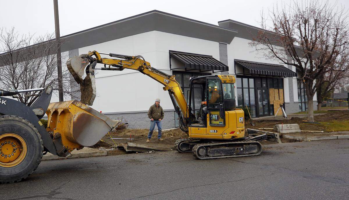 The former David's Bridal store building along West Canal Drive in Kennewick is renovated into two retails spaces. 