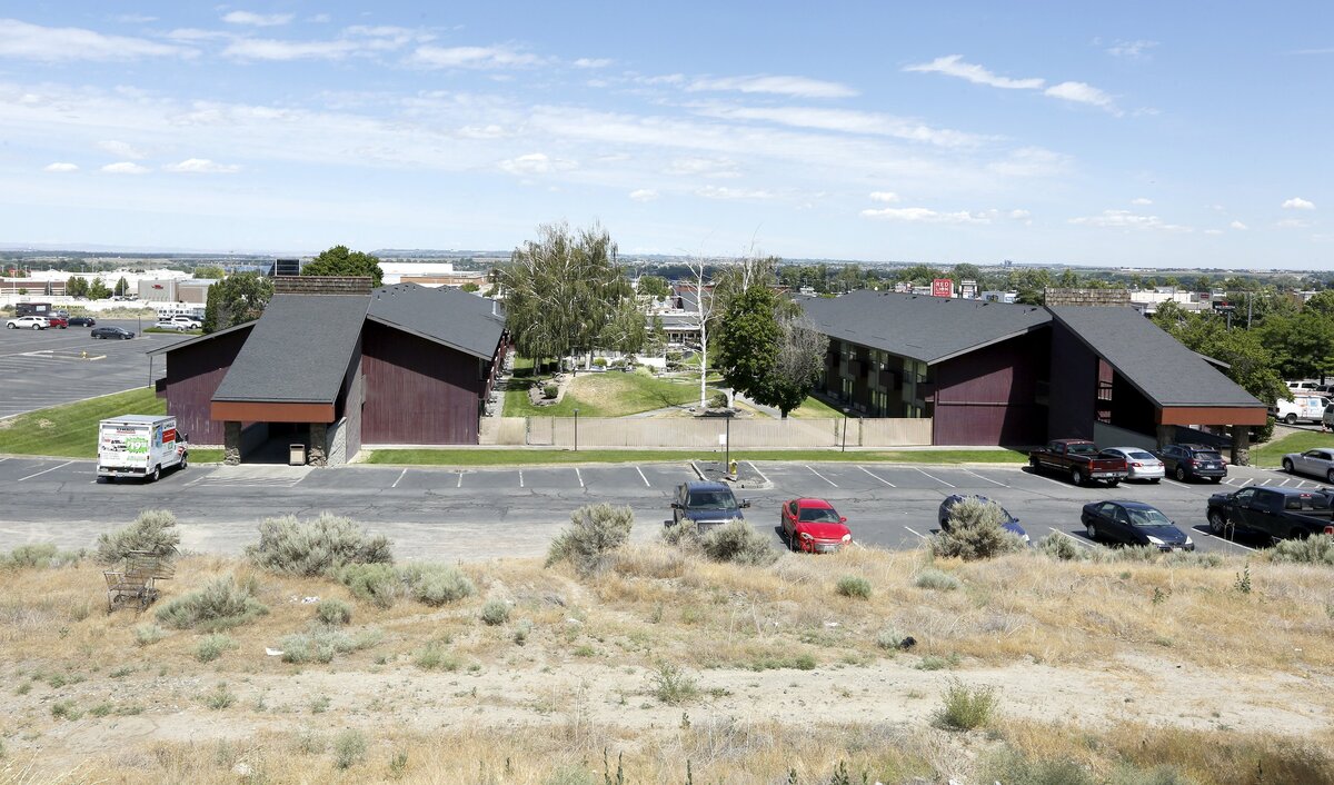 The owner and operator of some of the Tri-Cities’ most prominent hotels announced plans to build Kennewick’s first extended stay hotel, a 90-room Residence Inn by Marriott next to Red Lion Columbia Center.