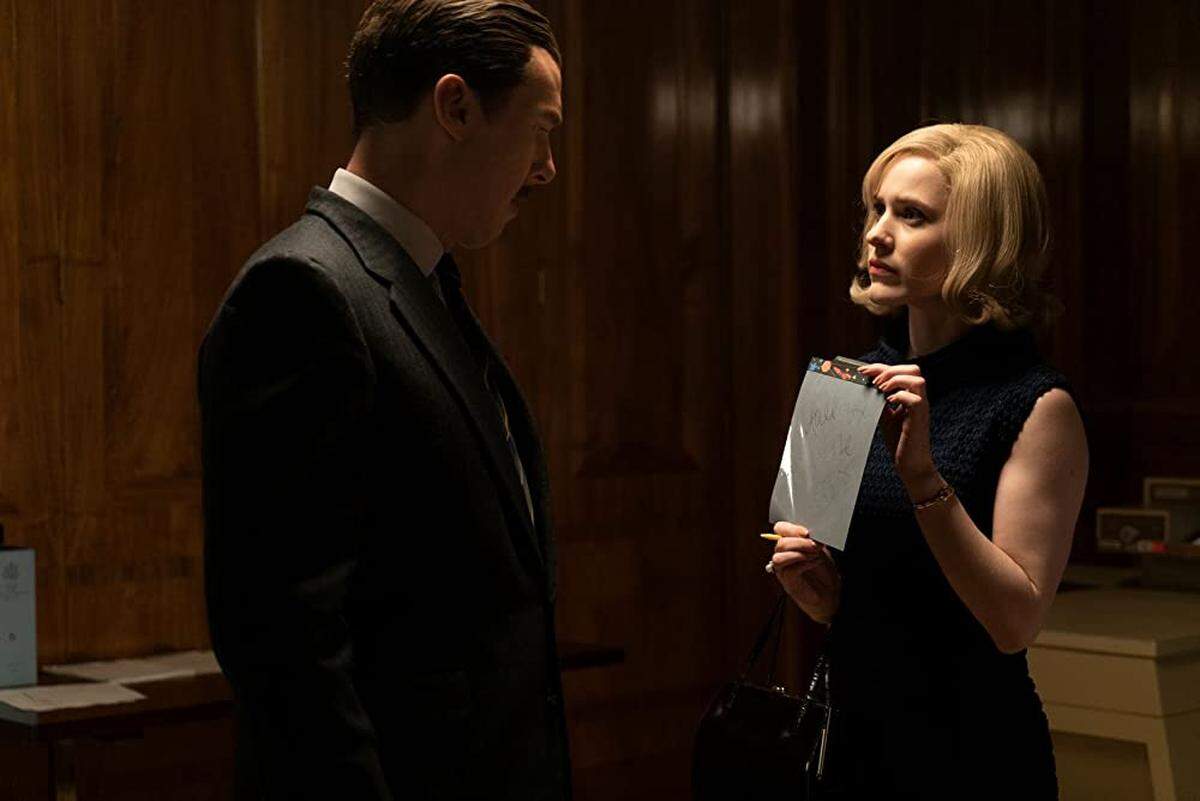 Benedict Cumberbatch and Rachel Brosnahan in “The Courier.”