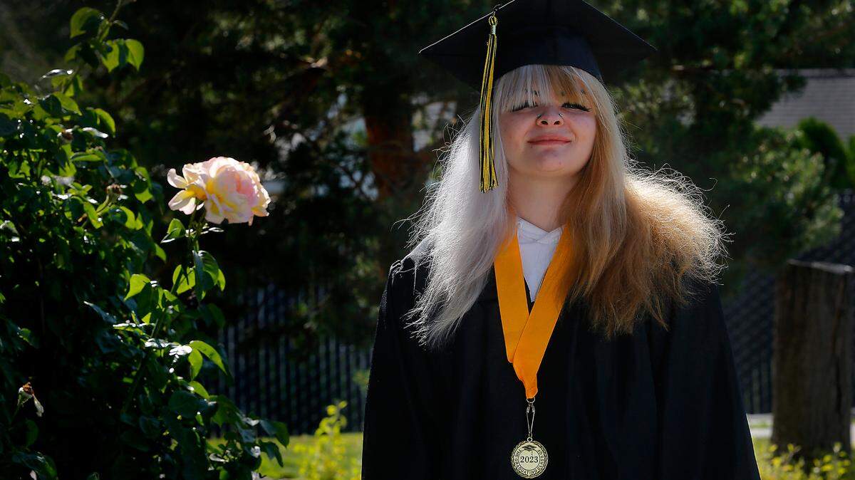 Shannon Nourse, 19, has overcome the death of her mother last year other struggles to be one of about 40 graduates from the online Endeavor High School in 2023.