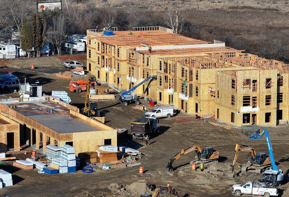 The Bob is a $26 million, 192-unit apartment complex taking shape on a former manufactured home park on Columbia Park Trail, near the Steptoe roundabout in south Richland. 