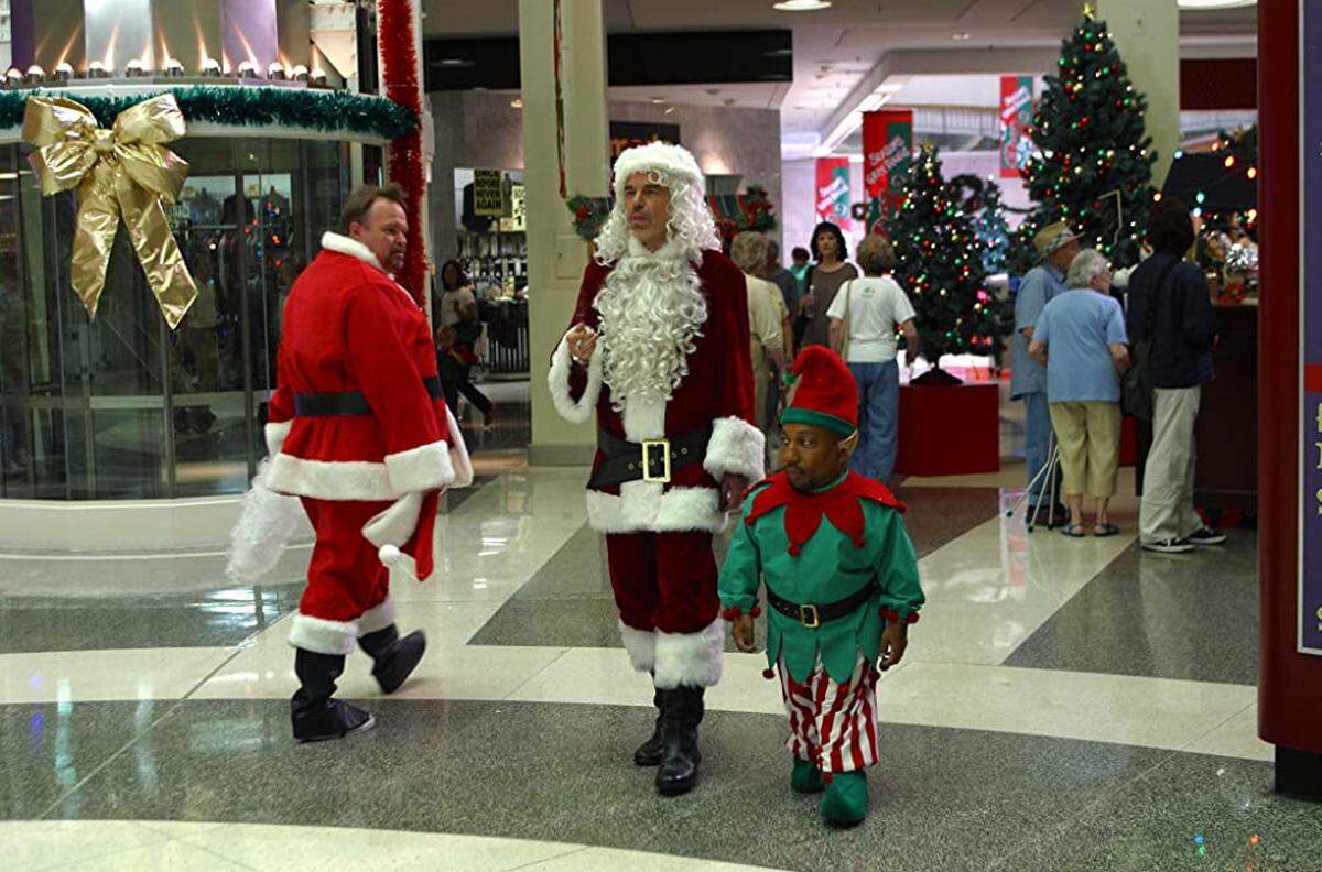 Billy Bob Thornton, Tony Cox, and Tom McGowan in Bad Santa (2003).