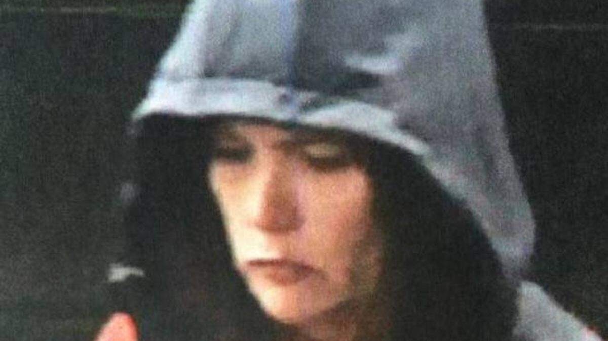 Pasco police are hunting for this woman who used a stolen credit card to buy $300 in merchandise including five area rugs.