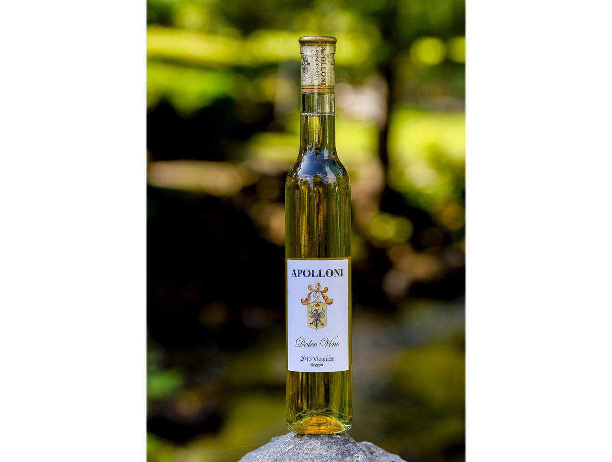 The Apolloni Vineyards 2015 Dolce Vino Viognier from Oregon earned gold medals at competitions in the Midwest and on the West Coast in 2019.