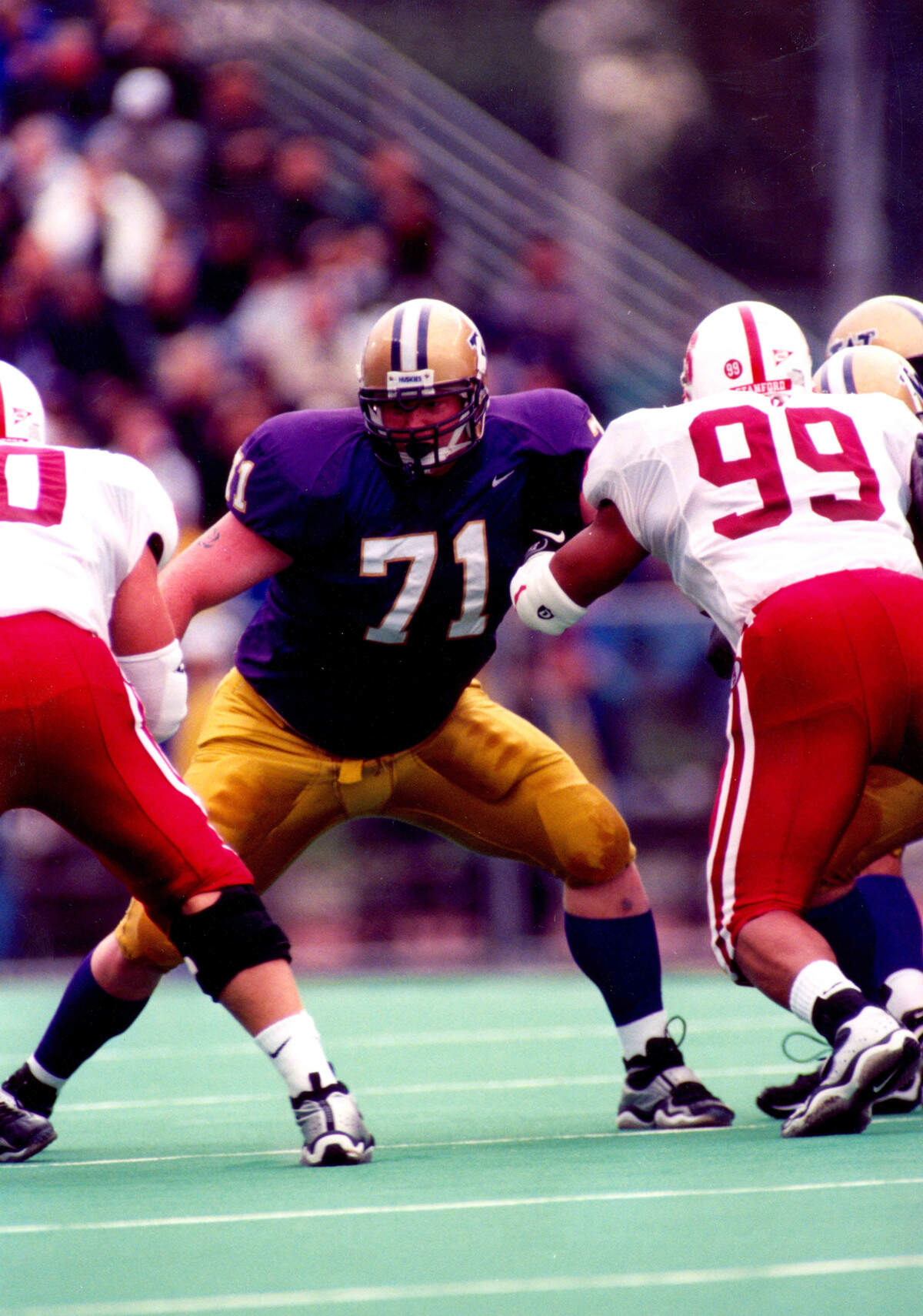 Washington's Chad Ward (71) won the Morris Trophy as the most outstanding offensive lineman in the Pac-10 in 2000. He will be inducted into the Husky Hall of Fame in October.