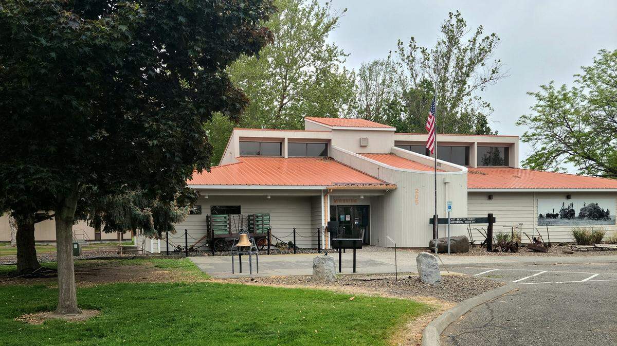 The Museam at Keewaydin, located at 205 W. Keewaydin Dr., is operated by the East Benton County Historical Society.